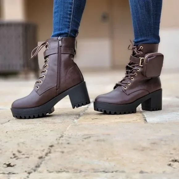Brown Women’s Lace Up Heeled Ankle Boots Lug Sole Detachable Pouch - Picture 1 of 6